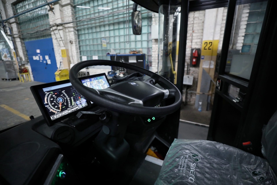 Володин в Энгельсе осмотрел будущее производство электробусов