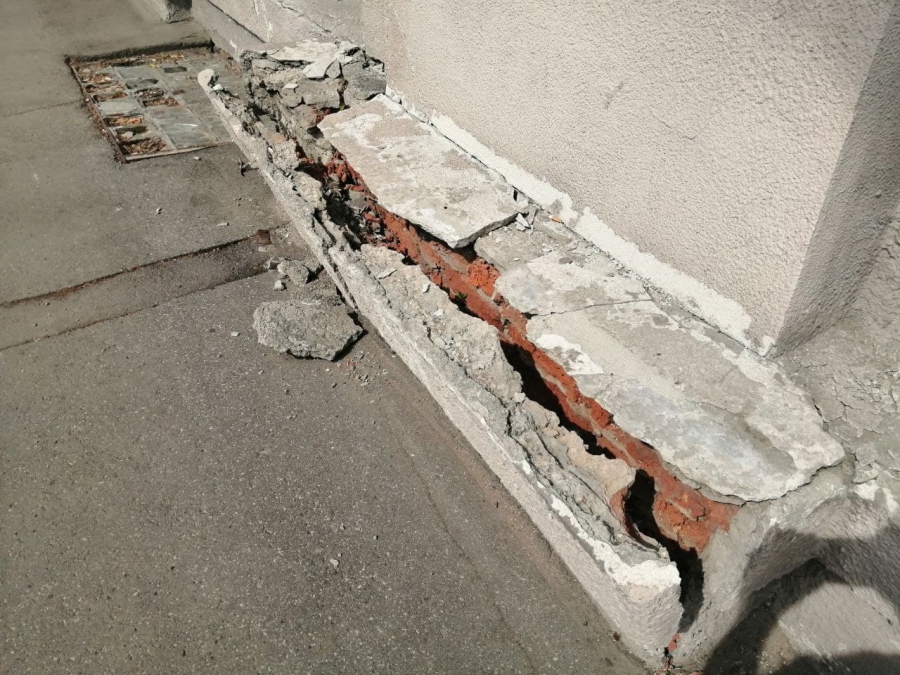 Саратовцы рассказали об опасном памятнике архитектуры на улице Московской