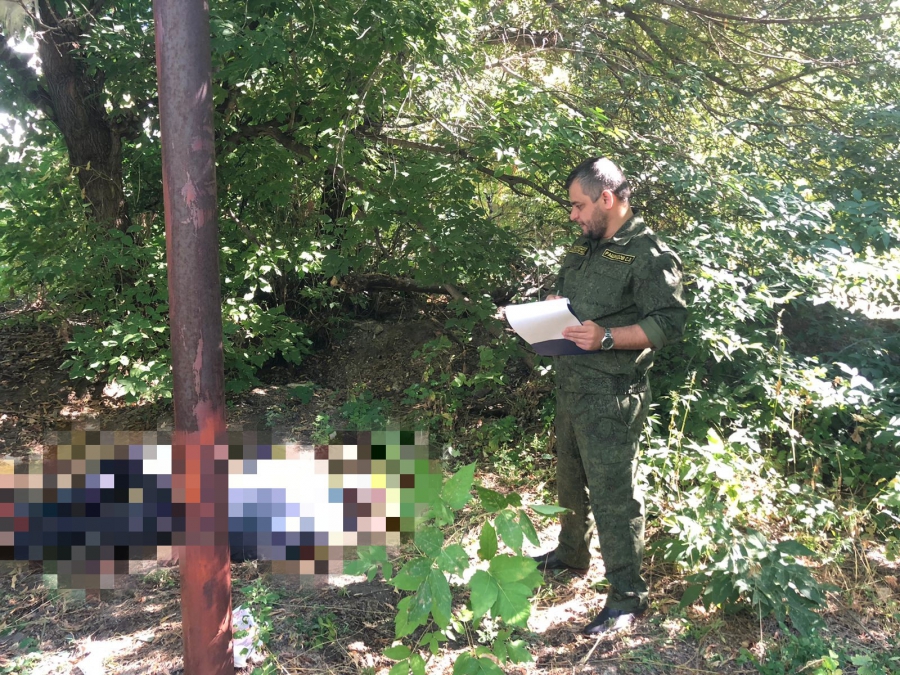 В Заводском районе дорожные рабочие обнаружили тело неизвестного