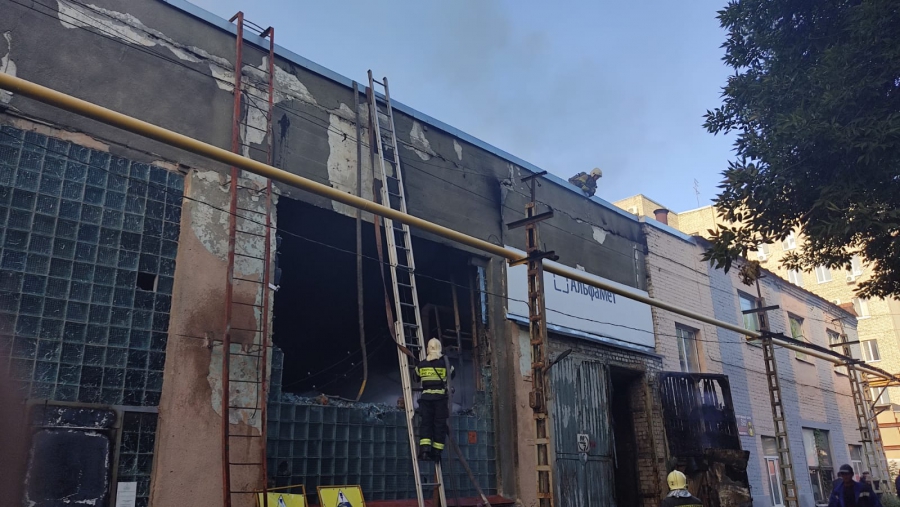 Крупный пожар на Астраханской удалось локализовать