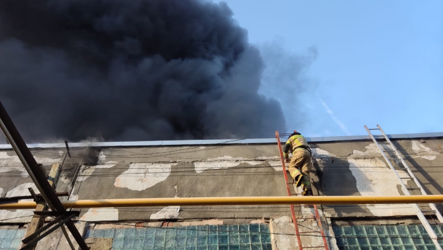 Крупный пожар на Астраханской удалось локализовать