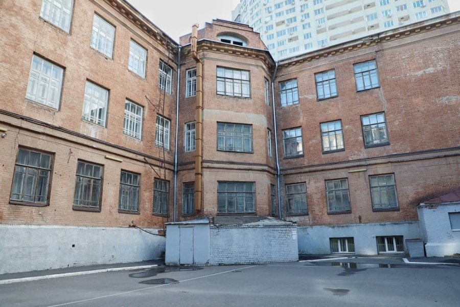 Володин предложил расширить школу №2 в Саратове