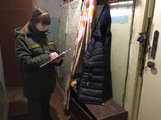 Мужчина задушил сожительницу и затем сжег свой паспорт