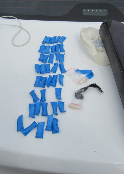 Трех жителей Энгельса подозревают в распространении синтетических наркотиков