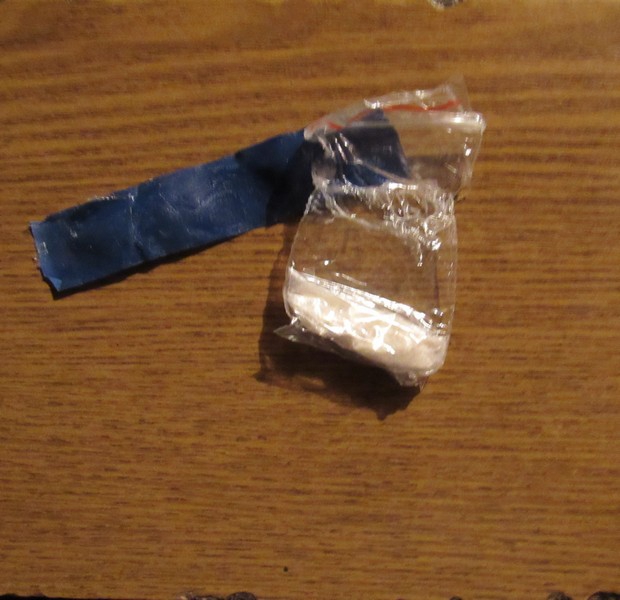 Трех жителей Энгельса подозревают в распространении синтетических наркотиков