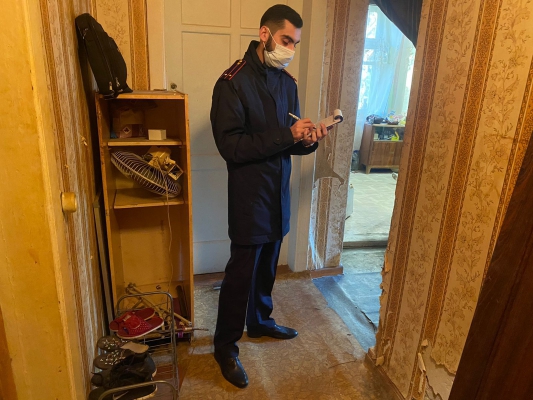 В квартире на СХИ нашли окровавленный труп женщины