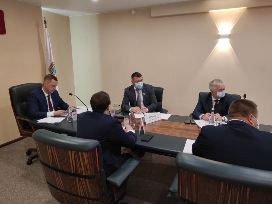 Коронавирус. Министерство финансов региона рассмотрит вопрос о выделении средств на автомобили для врачей