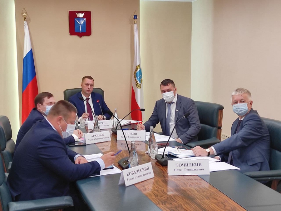 Коронавирус. Министерство финансов региона рассмотрит вопрос о выделении средств на автомобили для врачей