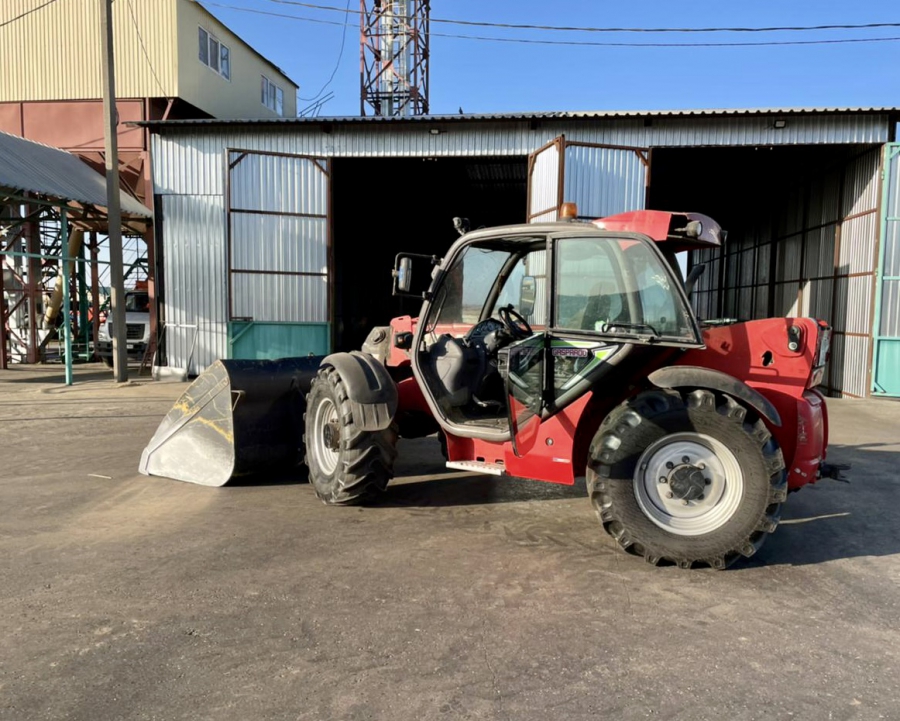 В саратовском селе трактор насмерть сбил охранника организации