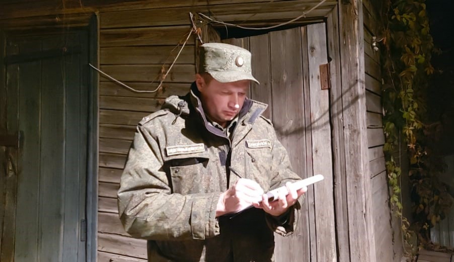 В Кировском районе нашли труп с колото-резаными ранениями груди