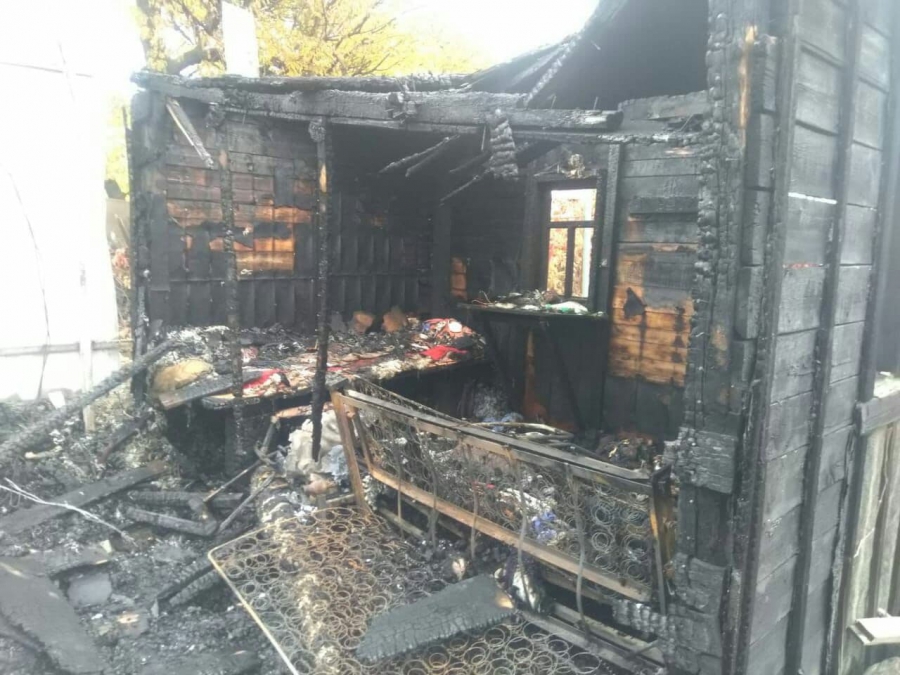 В Заводском районе огонь уничтожил две дачи