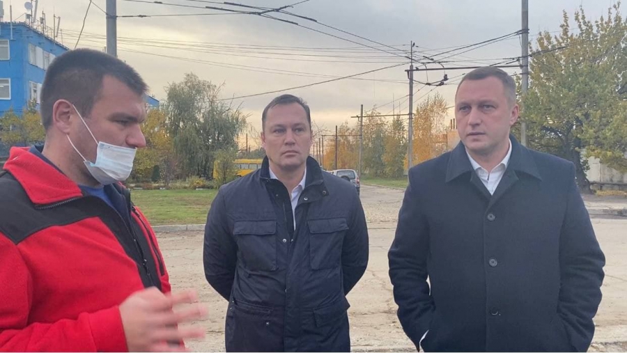 Бусаргин проверил готовность отряда тяжелой спецтехники к зиме