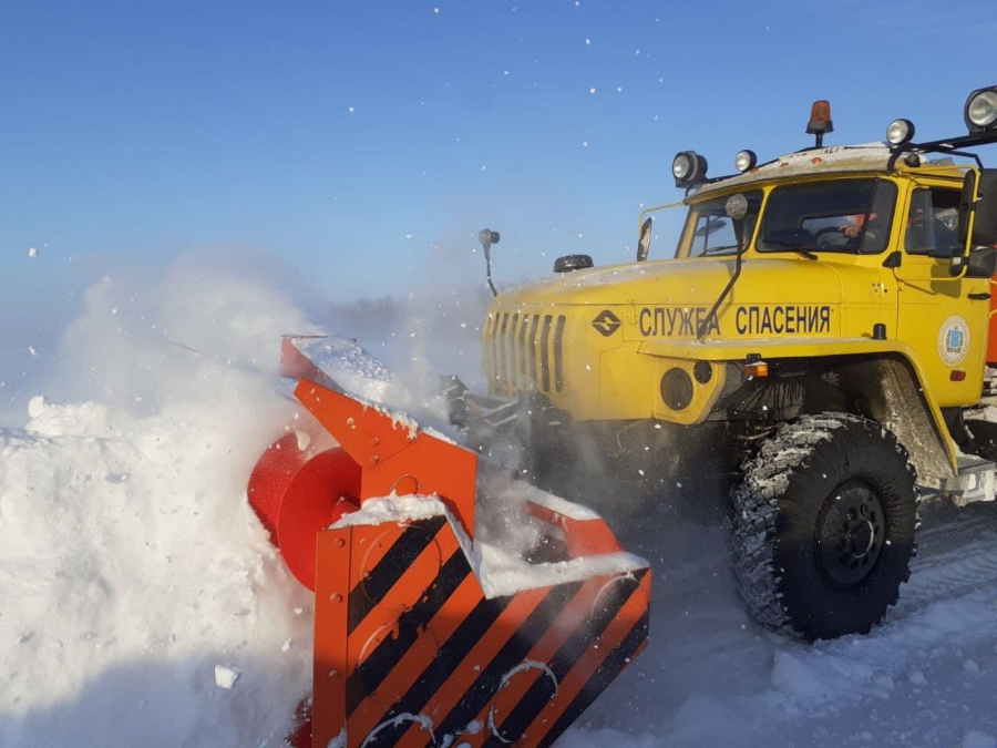 Бусаргин проверил готовность отряда тяжелой спецтехники к зиме