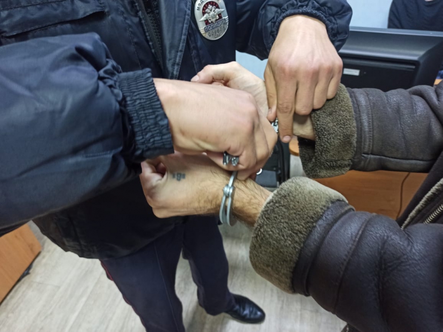 Пугачевца заподозрили в убийстве пенсионерки на балконе общежития