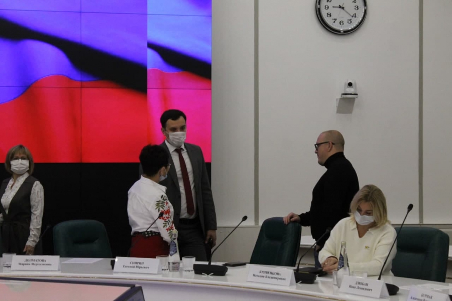 И.о. министра образования Орлов пообещал не сокращать малокомплектные школы региона