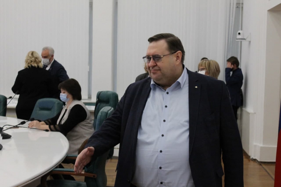 И.о. министра образования Орлов пообещал не сокращать малокомплектные школы региона