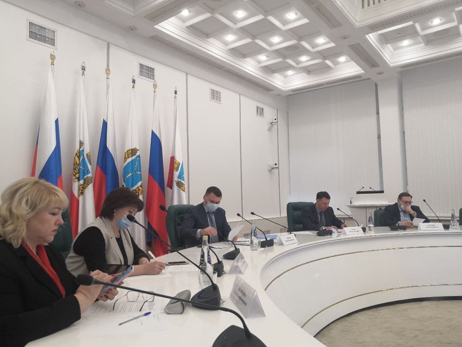 И.о. министра образования Орлов пообещал не сокращать малокомплектные школы региона