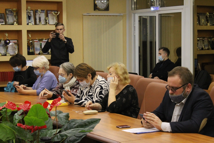 В облдуме заявили о формальном подходе фонда соцстрахования при выдаче инвалидных колясок больным детям