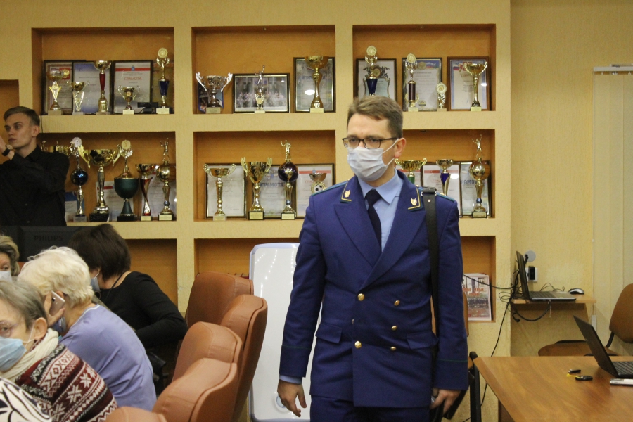 В облдуме заявили о формальном подходе фонда соцстрахования при выдаче инвалидных колясок больным детям