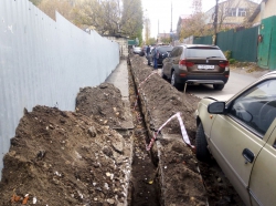 Новый тротуар по Рабочей демонтирован для прокладки кабеля