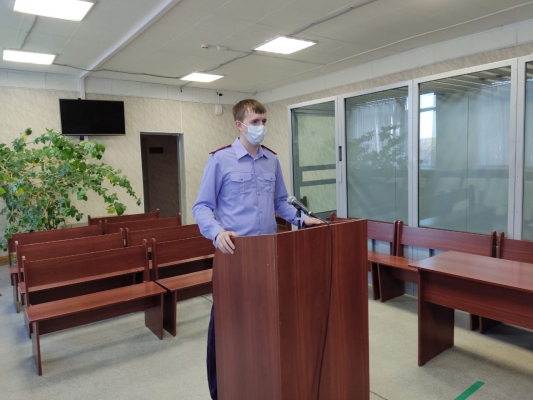 Женщина до смерти забила пожилого сожителя