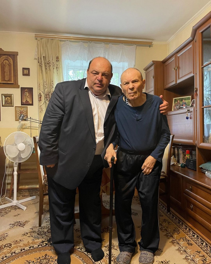 Министр Костин сообщил о смерти отца