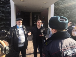 Бондаренко пытаются доставить в суд из-за нападения на председателя избирательного участка