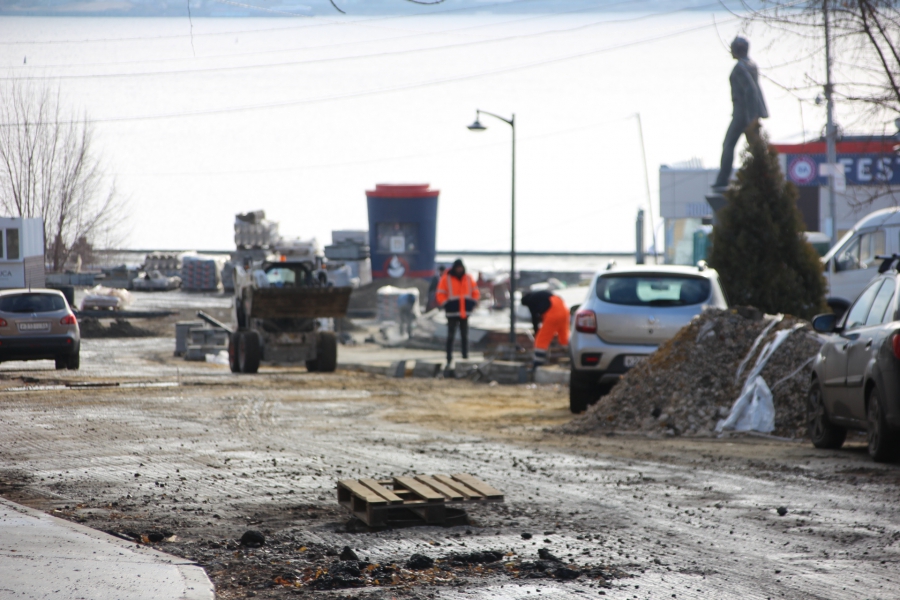 В Саратове вновь сорваны сроки реконструкции набережной и фонтана «Одуванчик»