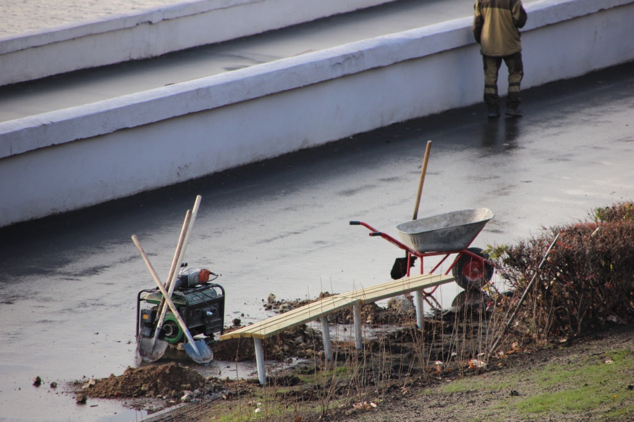 В Саратове вновь сорваны сроки реконструкции набережной и фонтана «Одуванчик»