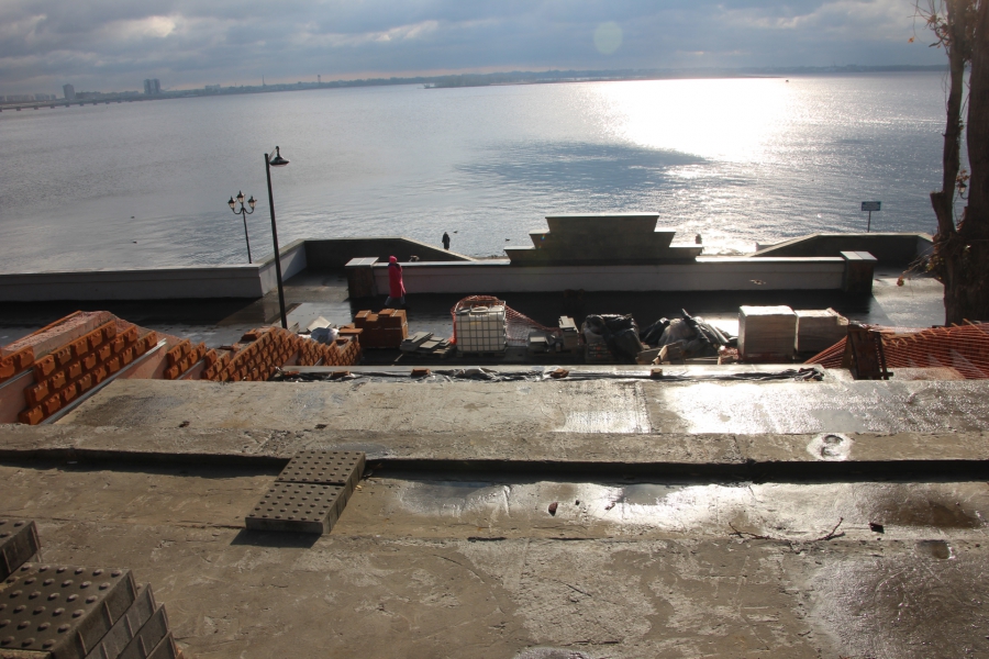 В Саратове вновь сорваны сроки реконструкции набережной и фонтана «Одуванчик»