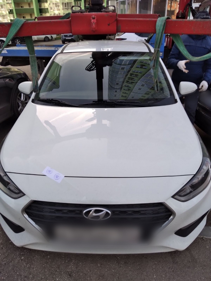 В Энгельсе у женщины арестовали иномарку за долг в 400 тысяч перед банком