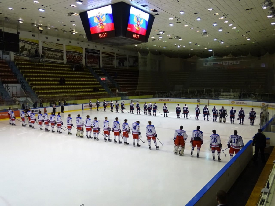 «Кристалл» не забросил шайб «Динамо-Алтаю»