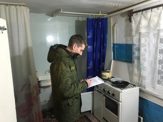 В центре Саратова зверски зарезали девушку и пытались убить мужчину