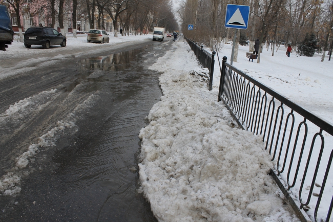 Для ликвидации аварии на 2-й Дачной отключено водоснабжение детсада и домов