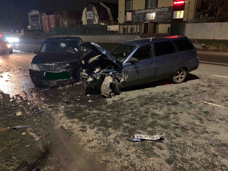 Девушка и парень пострадали в массовом ДТП на 1-м проезде Танкистов