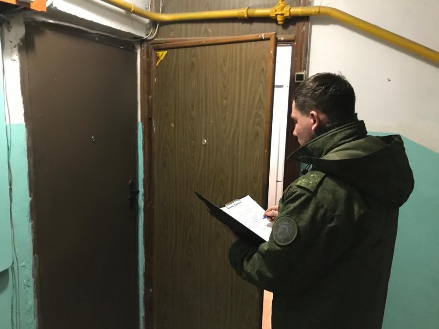 На Азина женщина нашла в квартире окровавленный труп мужа