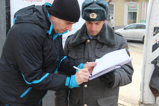 Коммунисты начали «разогревать» Саратов пикетами