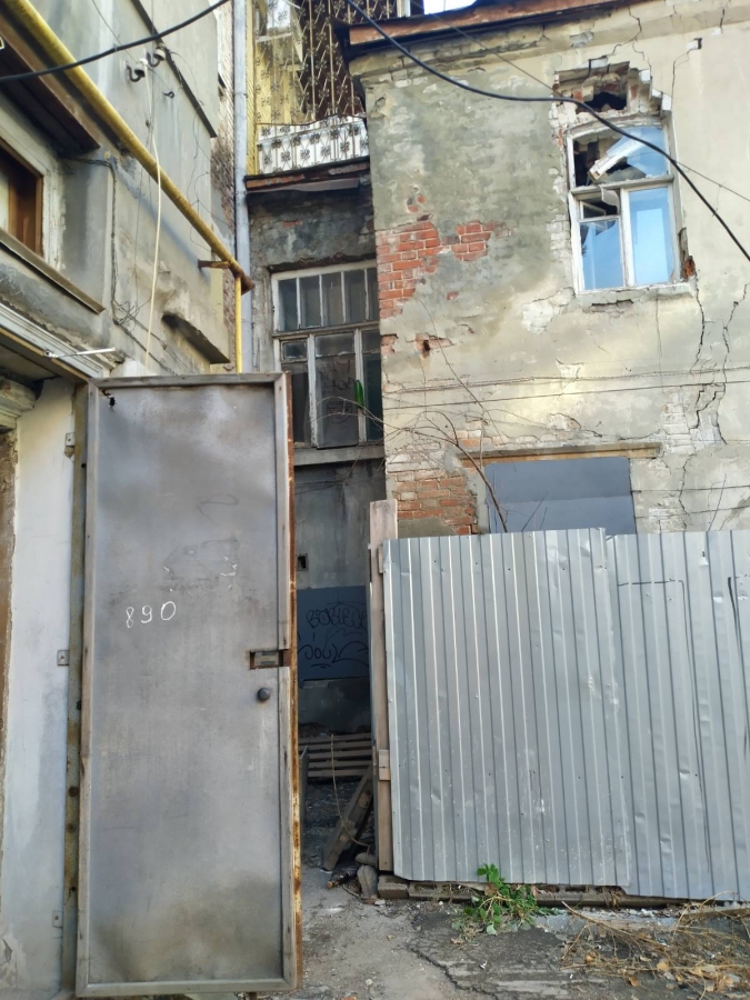 В Саратове начал рушиться Дом Яхимовича. Жильцы соседнего здания бьют тревогу