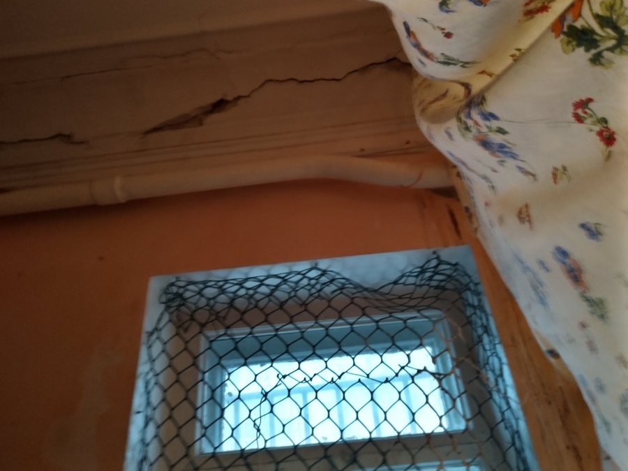 В Саратове начал рушиться Дом Яхимовича. Жильцы соседнего здания бьют тревогу