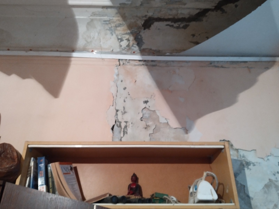 В Саратове начал рушиться Дом Яхимовича. Жильцы соседнего здания бьют тревогу