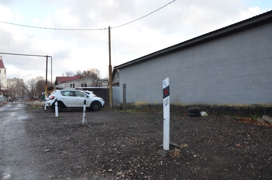 В Заводском районе снесли незаконные заграждения и шлагбаум