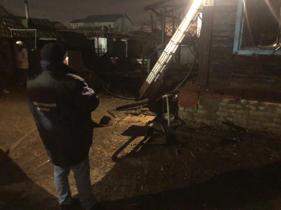 Ночной пожар на Амурском проезде унес жизнь 83-летней женщины