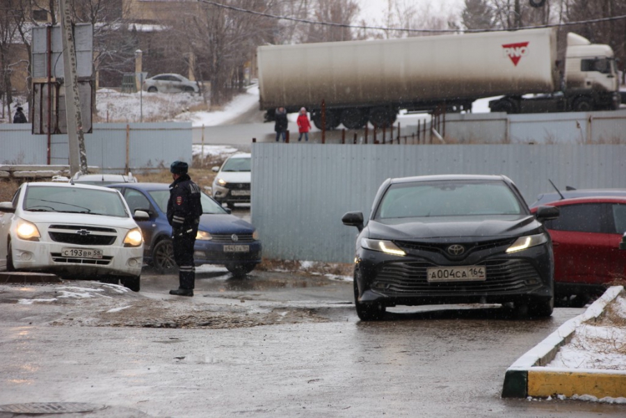 На стройплощадке ЖК «Победа» Радаев и Бусаргин назвали суммы выплат дольщикам