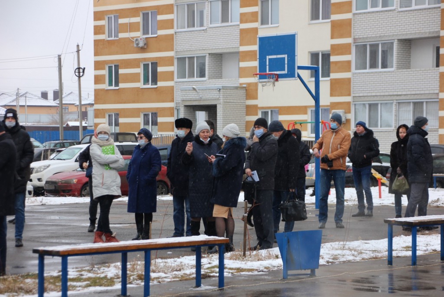 На стройплощадке ЖК «Победа» Радаев и Бусаргин назвали суммы выплат дольщикам
