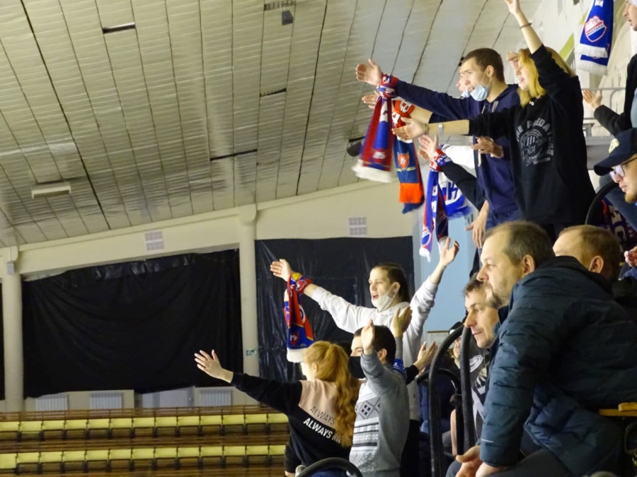 «Кристалл» победно завершил домашнюю часть года