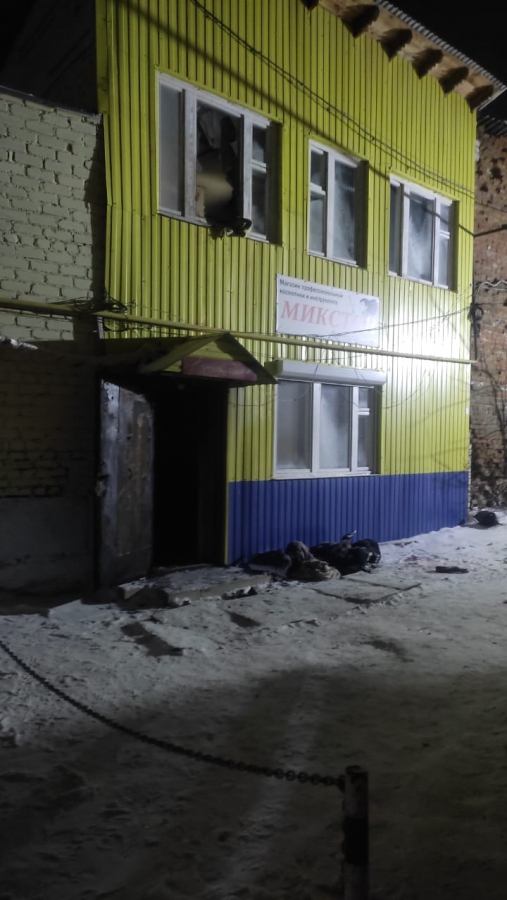 В Аткарске мужчина поджег парикмахерскую. Четыре женщины госпитализированы