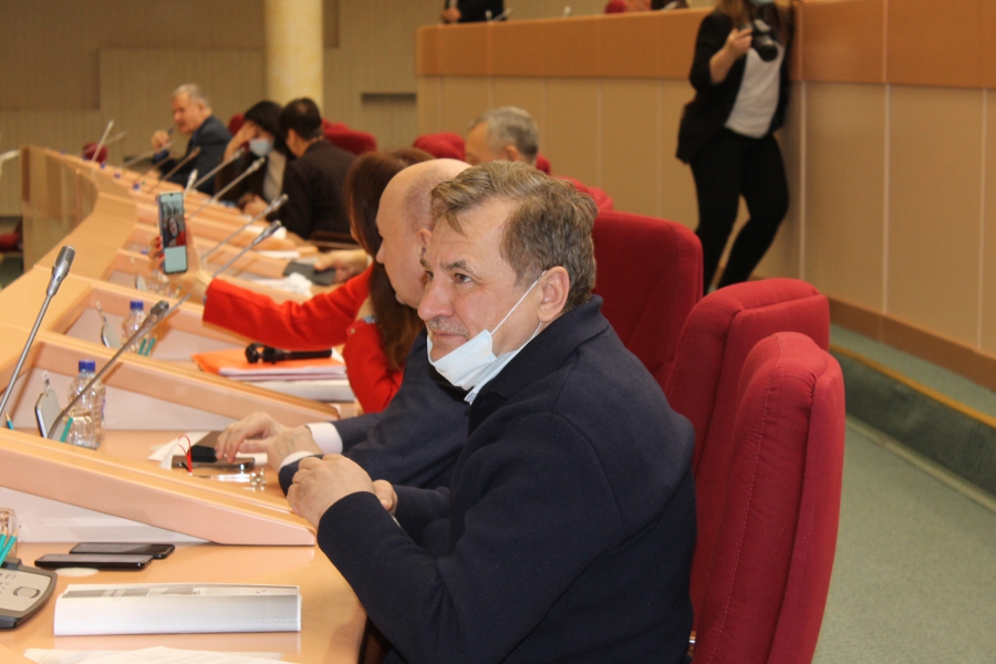 Дефицит бюджета Саратовской области удалось сократить почти на 10 млрд рублей