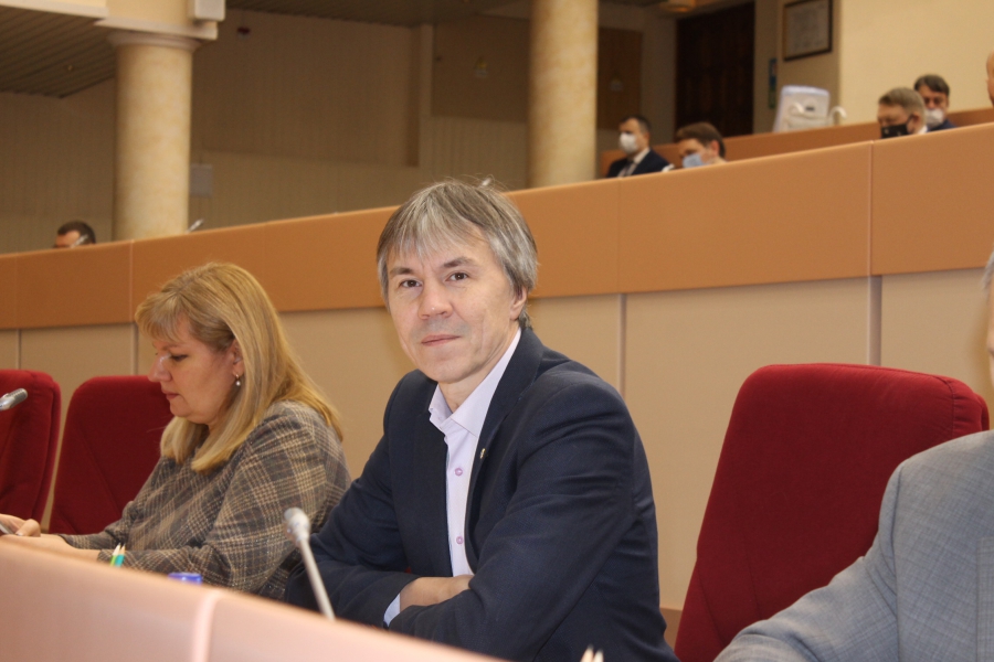 Дефицит бюджета Саратовской области удалось сократить почти на 10 млрд рублей