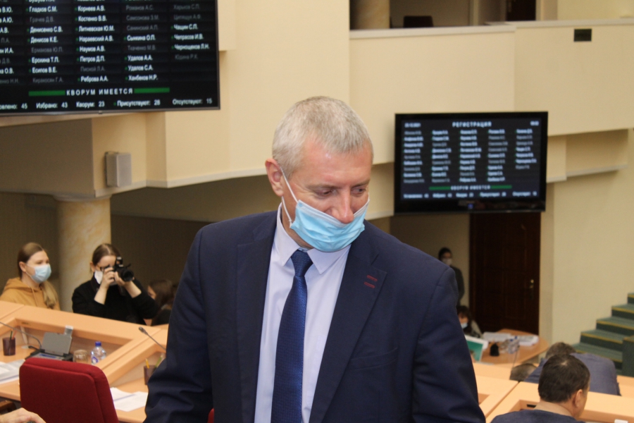 Дефицит бюджета Саратовской области удалось сократить почти на 10 млрд рублей