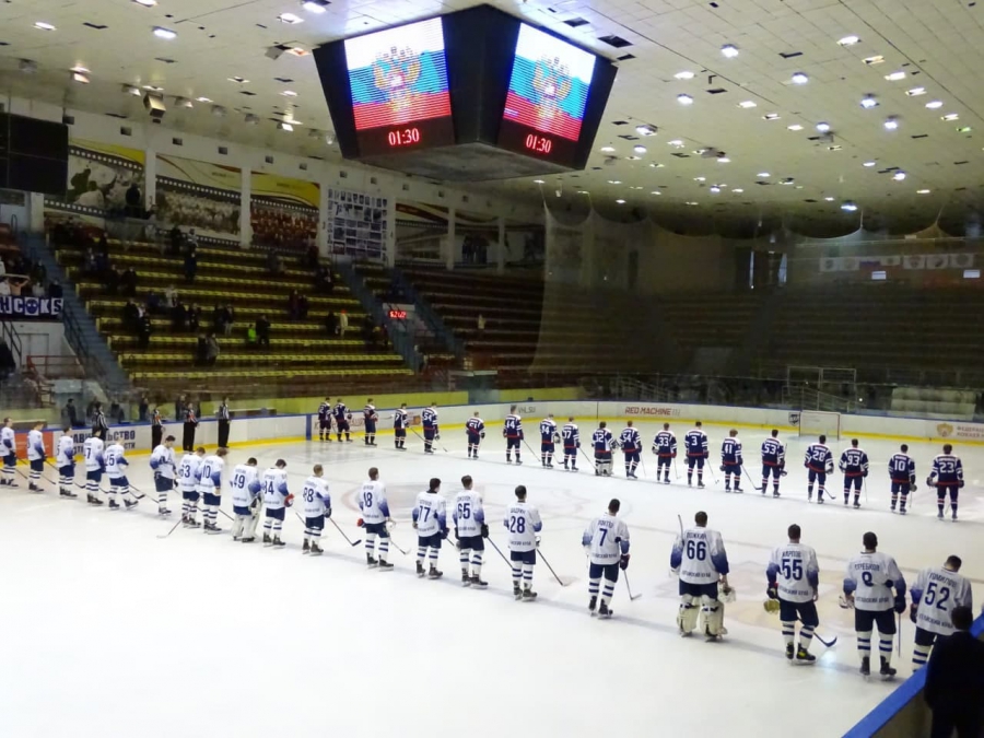 «Кристалл» начал год с двух побед над лидером Первенства ВХЛ